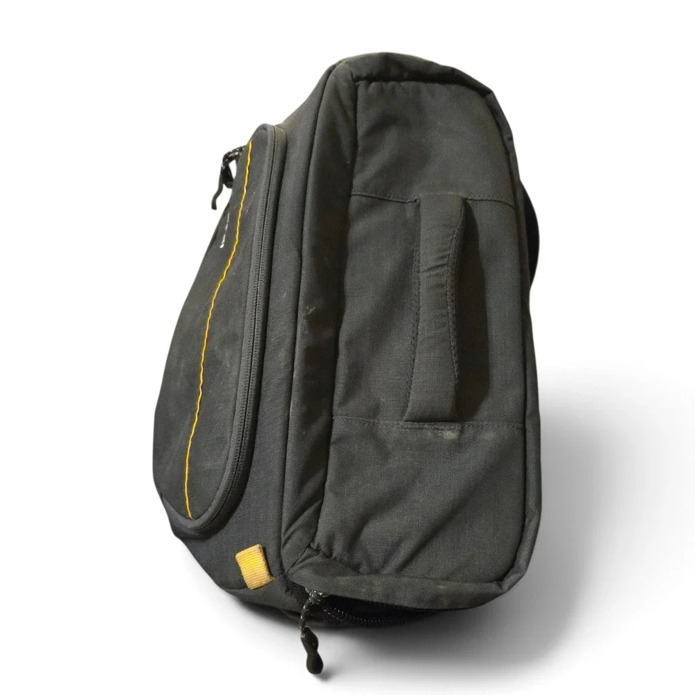 Mountainsmith Descent Camera Sling Bag OS Unisex Black Yellow Padded Strap Tech